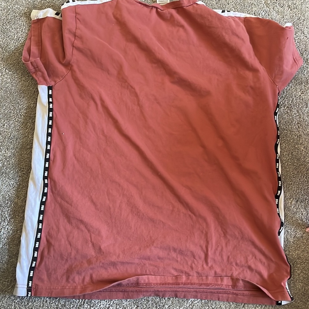 Pink shirt - Picture 2 of 2